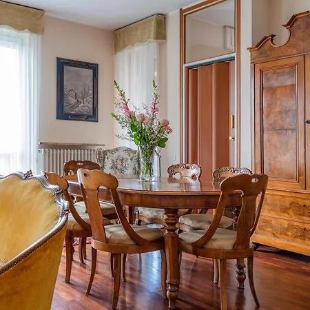 Residenza La Rocca - Maggiore Apartment