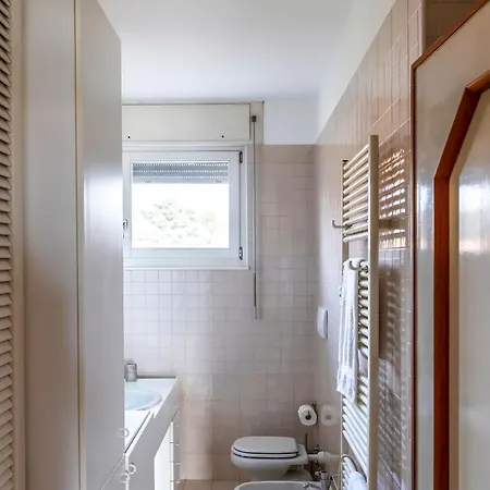 Residenza La Rocca - Maggiore Apartment
