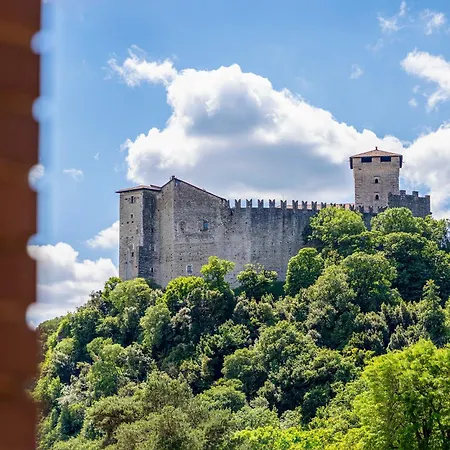 Residenza La Rocca - Maggiore Apartment
